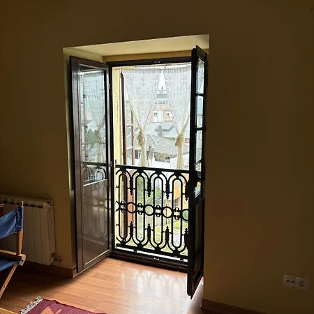 Casa De La Fuente De Vista Alegre 別荘 *